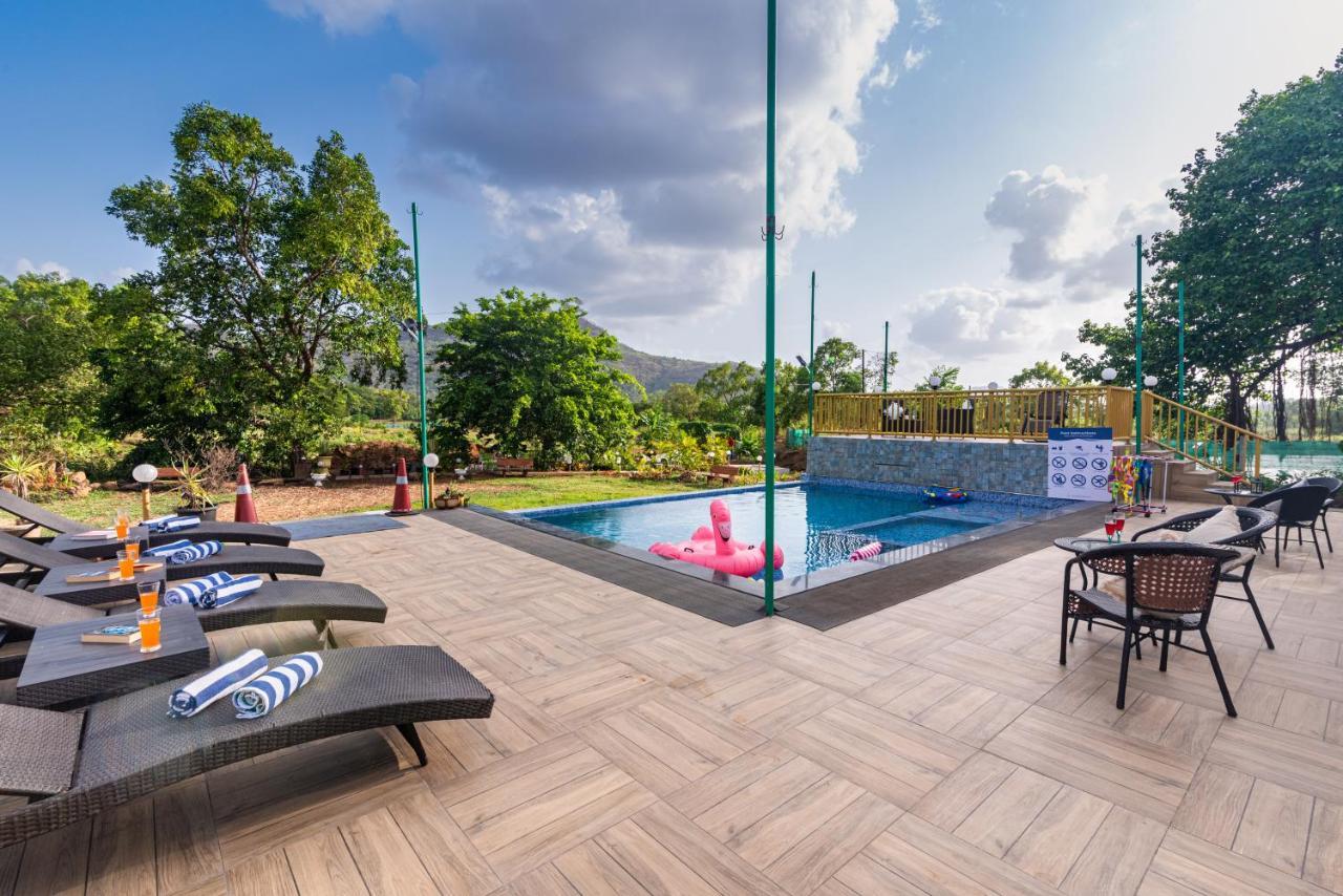 Saffronstays Vyom Farms 카르자트 외부 사진