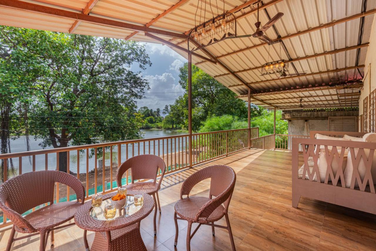Saffronstays Vyom Farms 카르자트 외부 사진