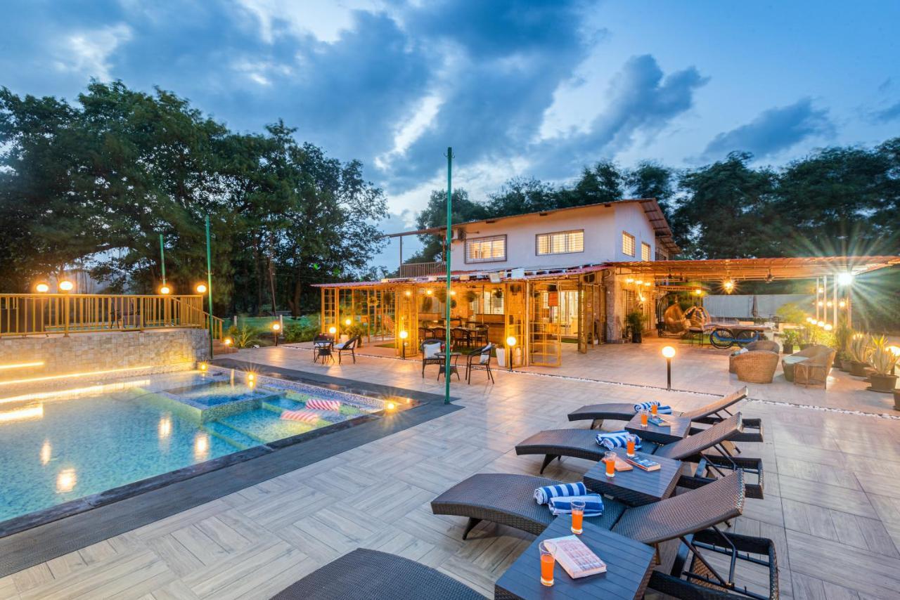 Saffronstays Vyom Farms 카르자트 외부 사진