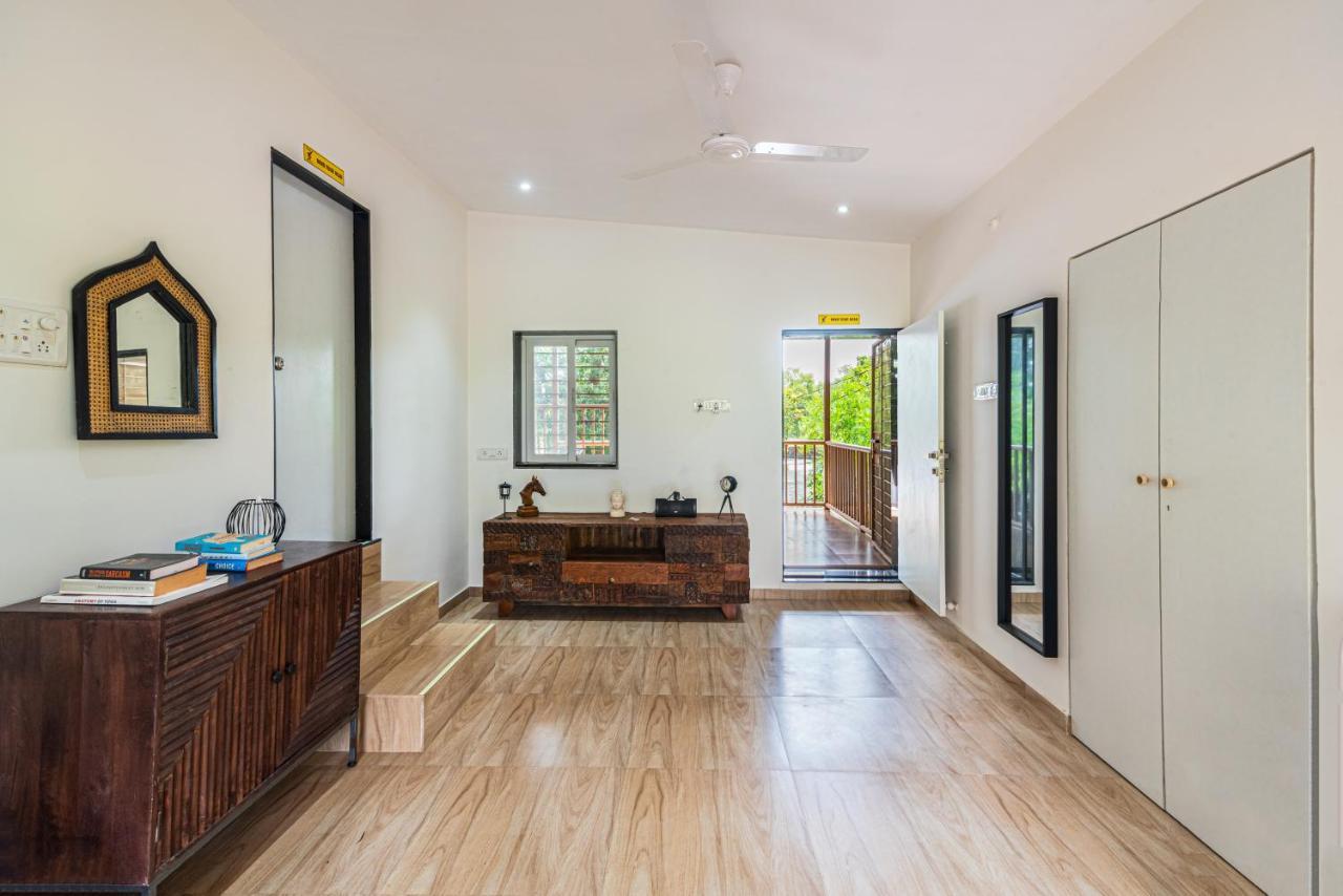 Saffronstays Vyom Farms 카르자트 외부 사진