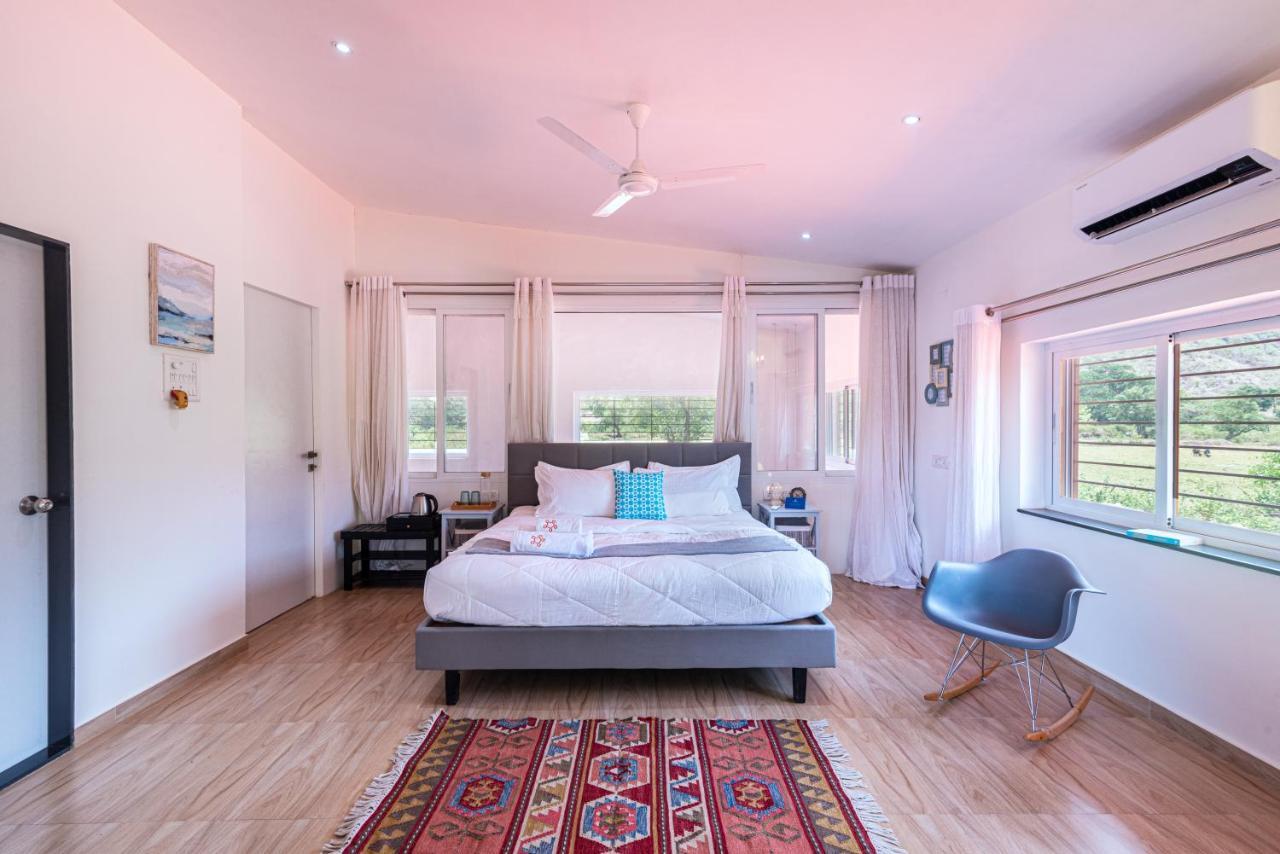 Saffronstays Vyom Farms 카르자트 외부 사진